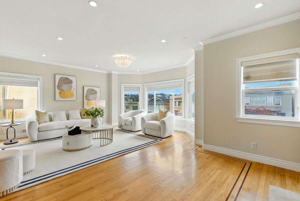 Chandelier, Interior, Living room, Recessed Lighting, Wood Texture Flooring