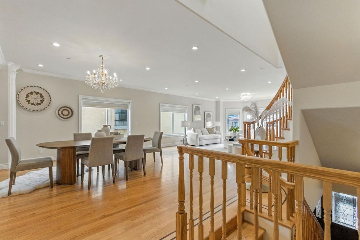 Chandelier, Dining room, Interior, Living room, Recessed Lighting, Wood Texture Flooring