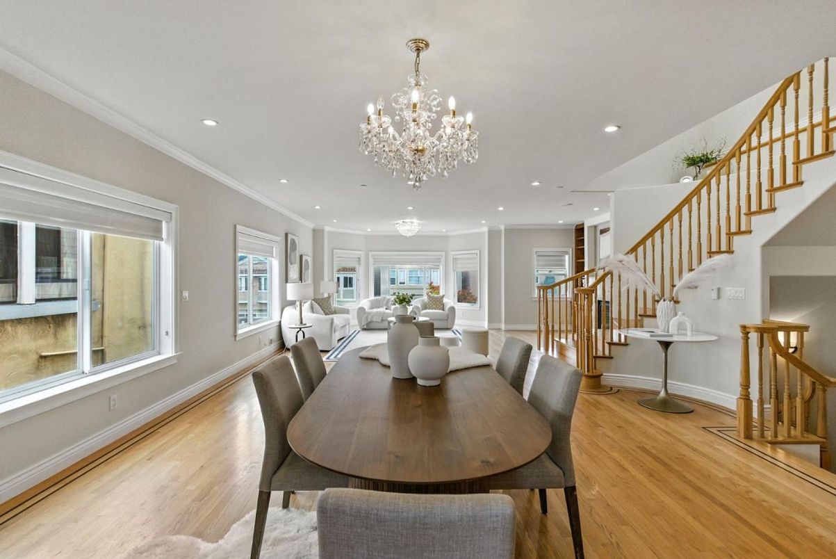 Chandelier, Dining room, Interior, Living room, Recessed Lighting, Wood Texture Flooring