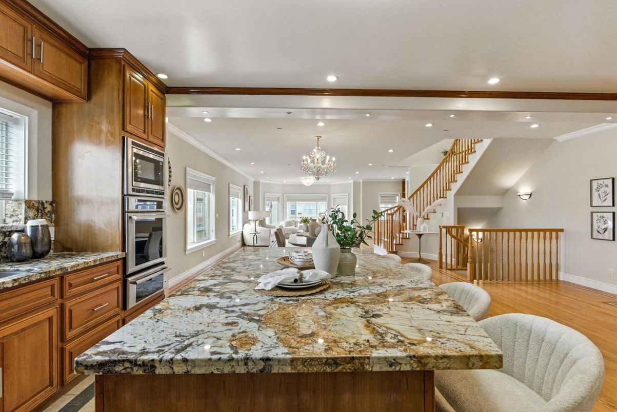 Chandelier, Dining room, Interior, Kitchen, Living room, Recessed Lighting, Stainless Steel Appliances, Wood Texture Flooring