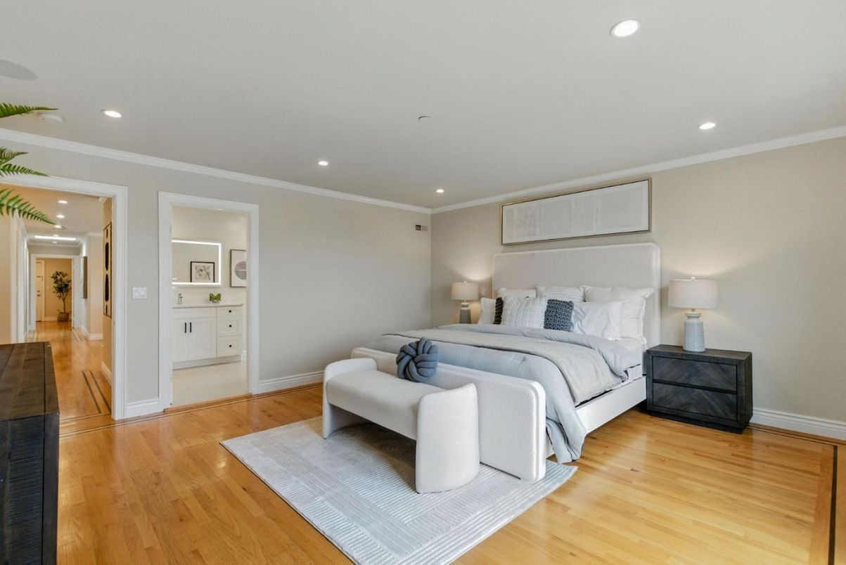 Bedroom, Interior, Recessed Lighting, Wood Texture Flooring