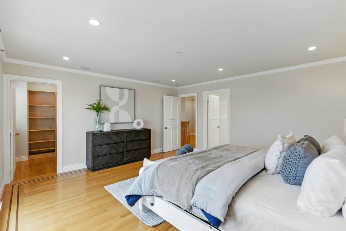 Bedroom, Interior, Recessed Lighting, Wood Texture Flooring