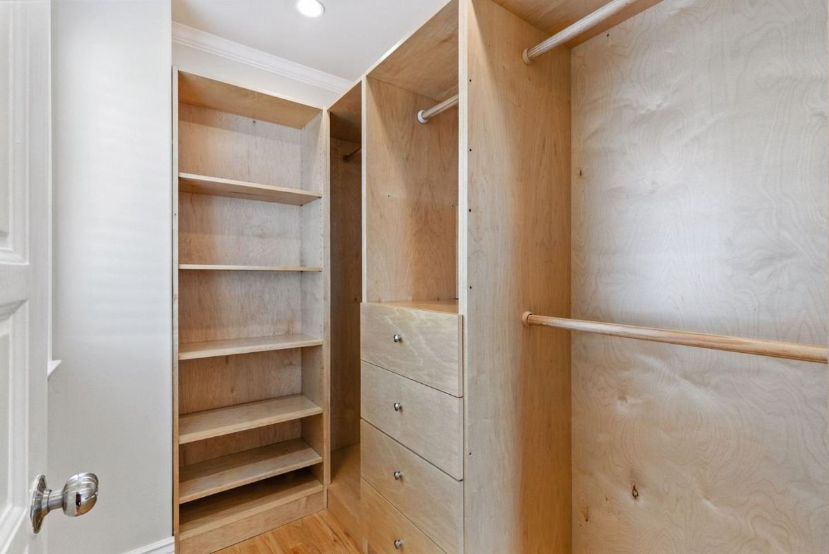 Interior, Recessed Lighting, Walk-in Closets, Wood Texture Flooring