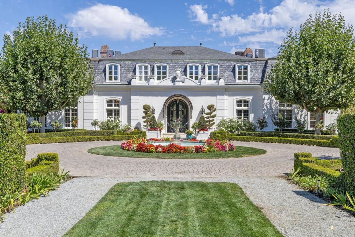 Backyard, Exterior, Facade, French Provincial