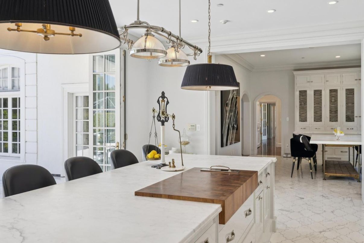Dining room, Interior, Pendant Lights, Recessed Lighting