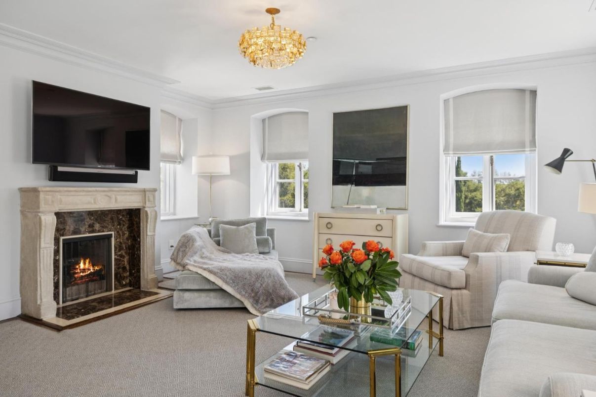 Chandelier, Fireplace, Interior, Living room