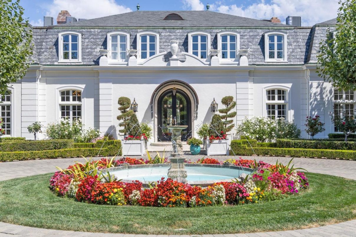 Exterior, Facade, French Provincial