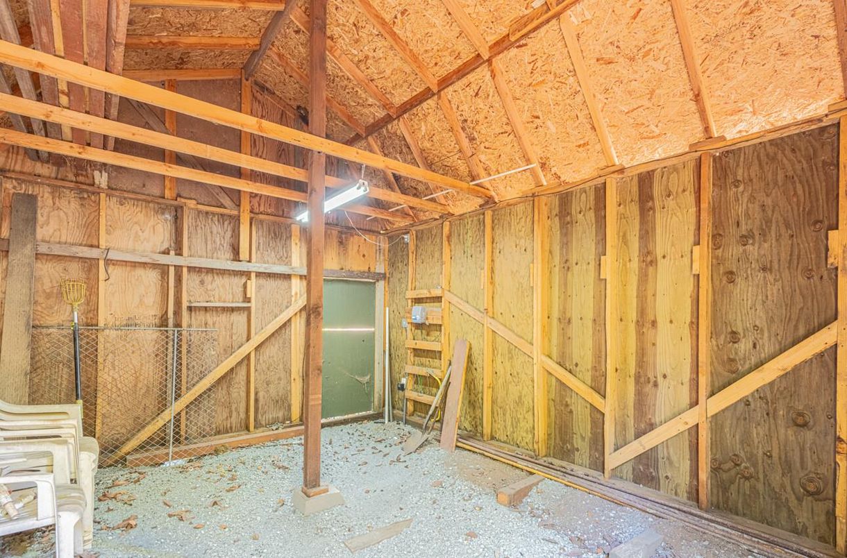 Empty room, Interior, Wooden Beams, Wooden Ceilings, Wooden Walls