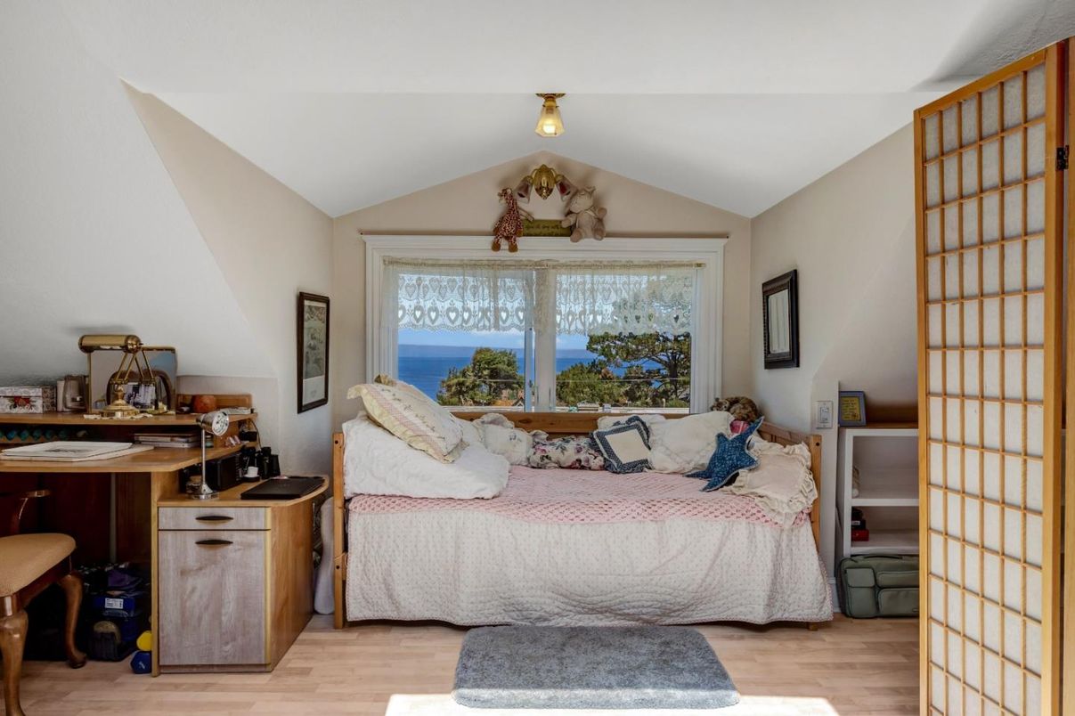 Bedroom, Interior, Water, Wood Texture Flooring