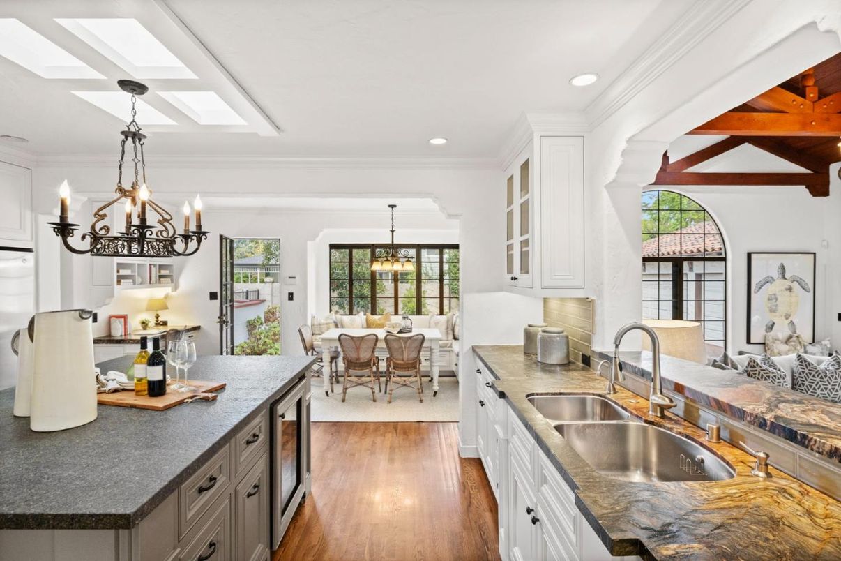 Chandelier, Dining room, Interior, Kitchen, Recessed Lighting, Wooden Beams, Wood Texture Flooring