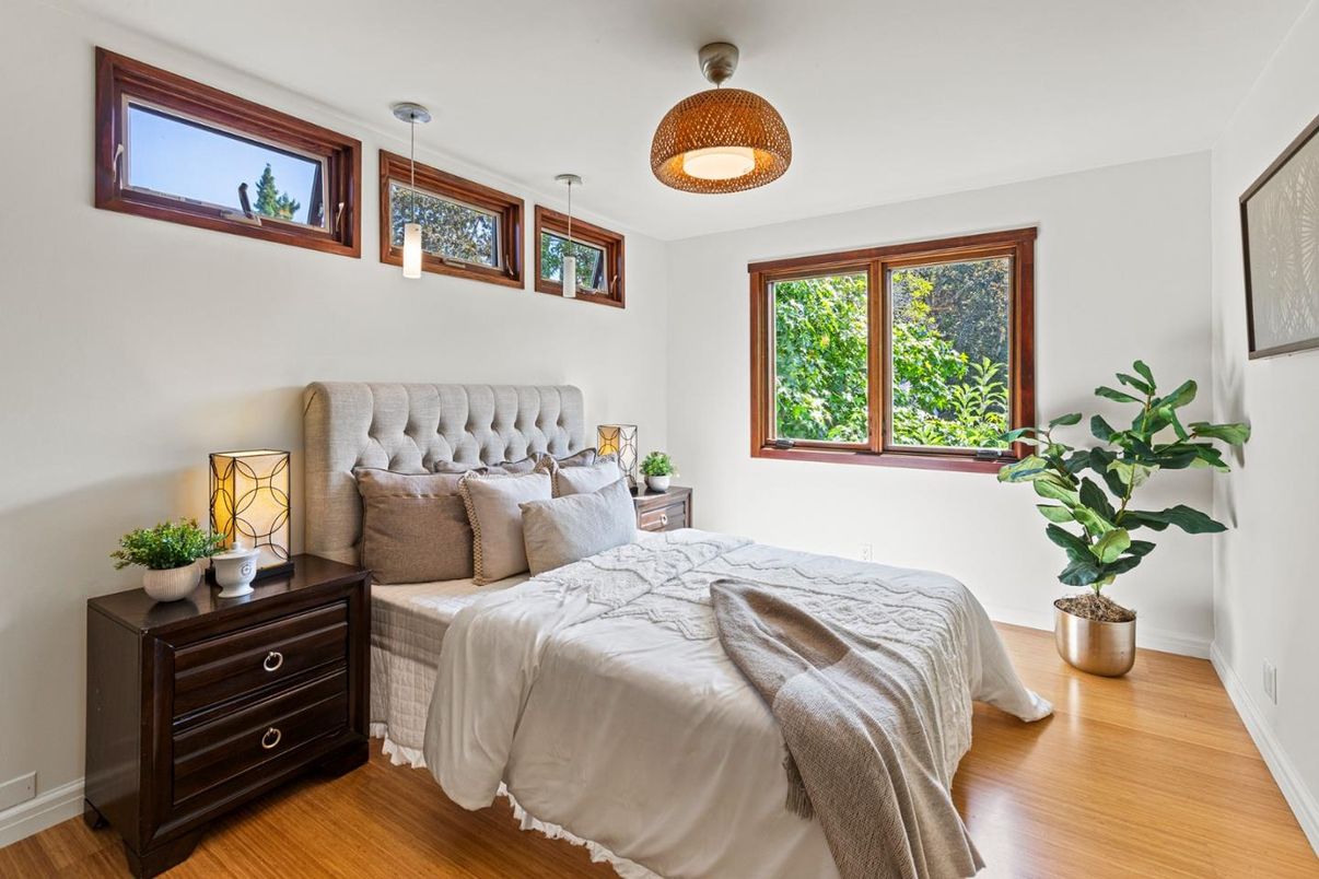 Bedroom, Interior, Pendant Lights, Wood Texture Flooring