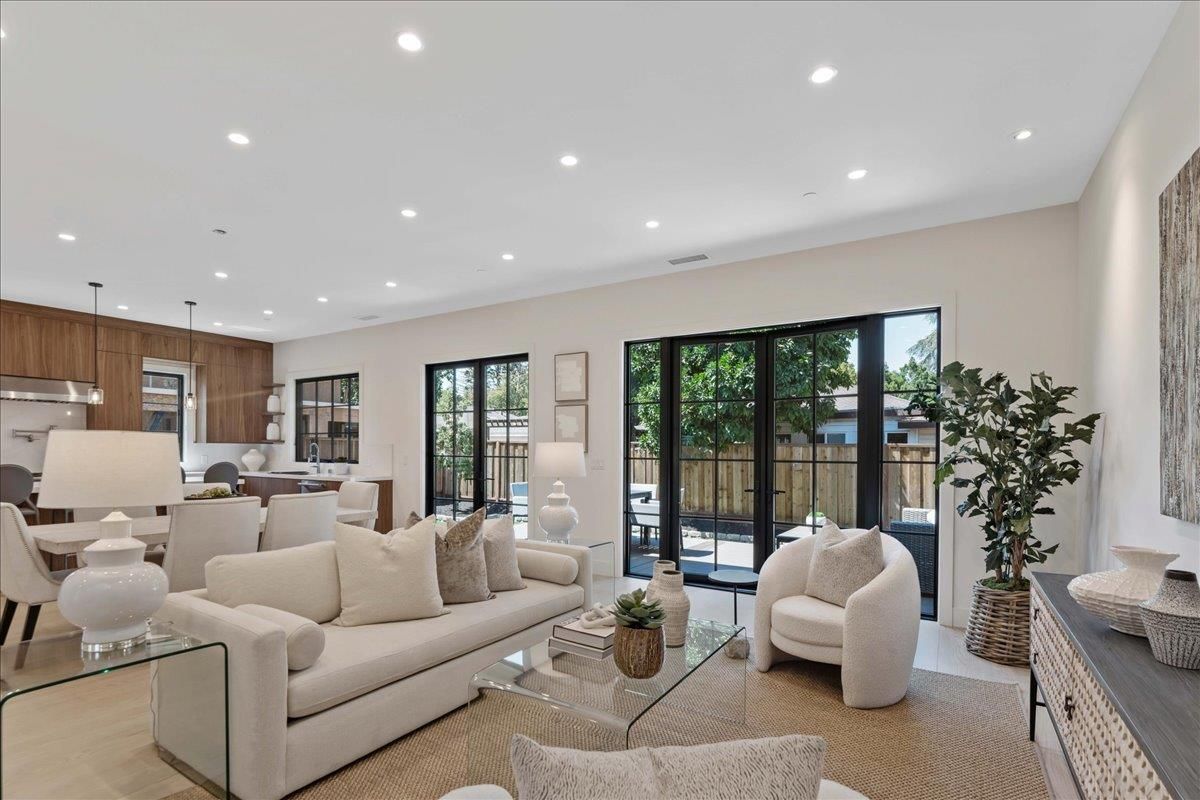 Dining room, Interior, Kitchen, Living room, Pendant Lights, Recessed Lighting