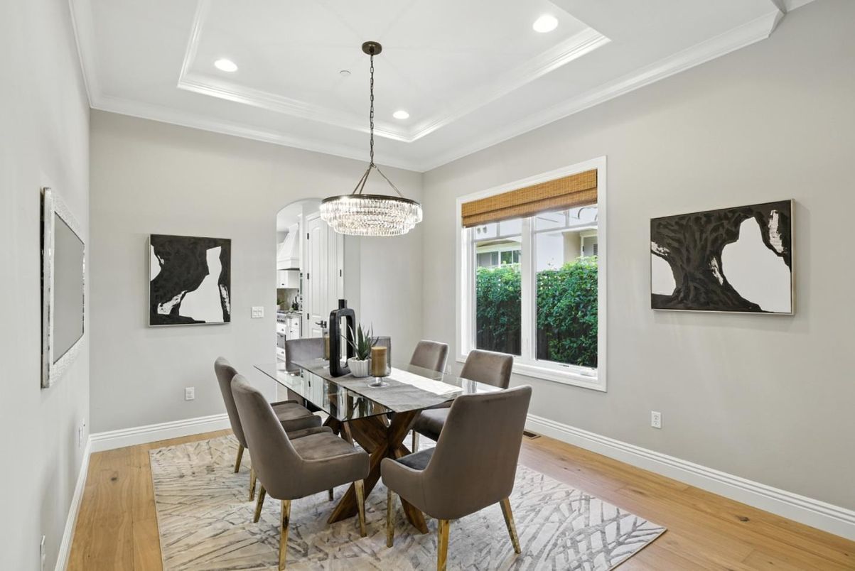 Chandelier, Dining room, Interior, Recessed Lighting, Wood Texture Flooring