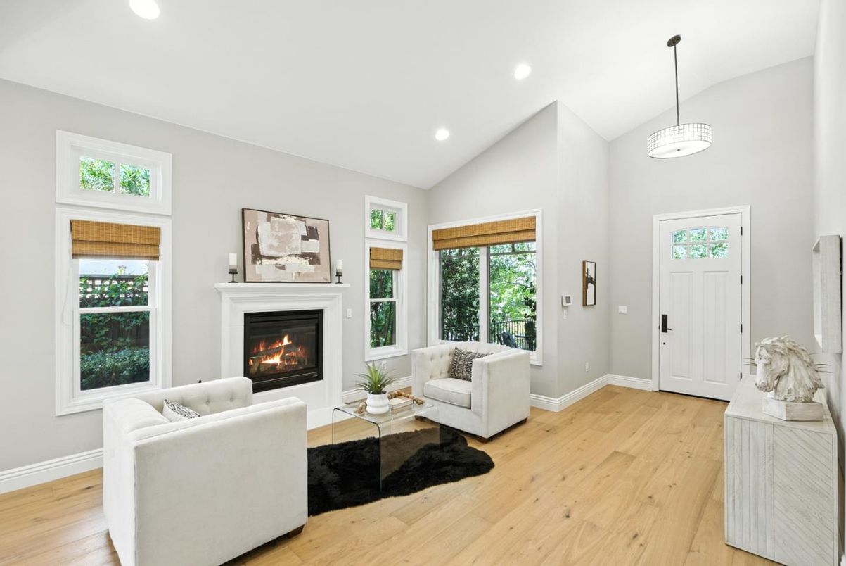 Fireplace, Interior, Living room, Pendant Lights, Recessed Lighting, Wood Texture Flooring