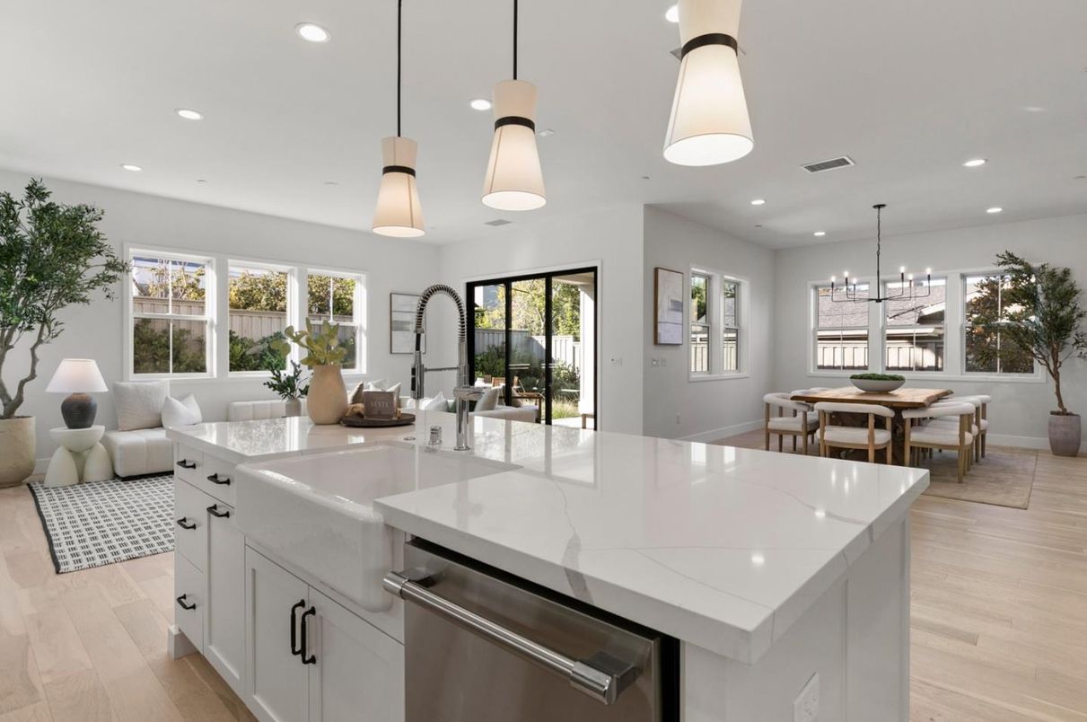 Dining room, Interior, Kitchen, Living room, Pendant Lights, Recessed Lighting, Stainless Steel Appliances, Wood Texture Flooring