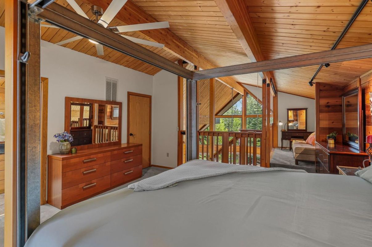Bedroom, Interior, Wooden Beams, Wooden Ceilings
