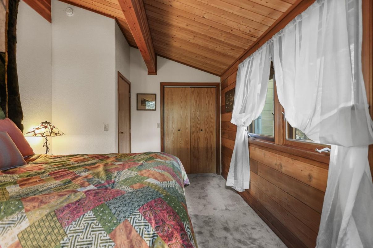 Bedroom, Interior, Wooden Beams, Wooden Ceilings