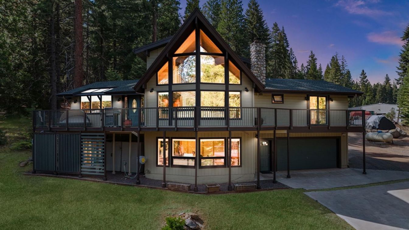Backyard, Exterior, Facade, A Frame
