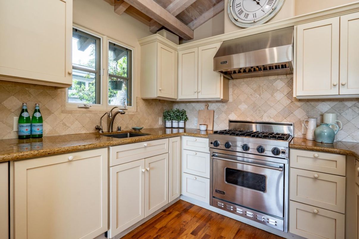 Interior, Kitchen, Stainless Steel Appliances, Wooden Beams, Wooden Ceilings, Wood Texture Flooring