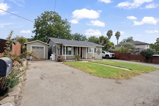 Backyard, Detached Garage, Exterior