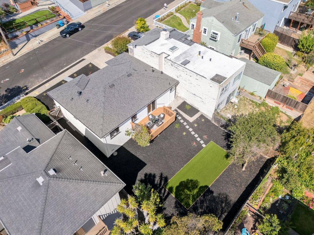 Exterior, Drone