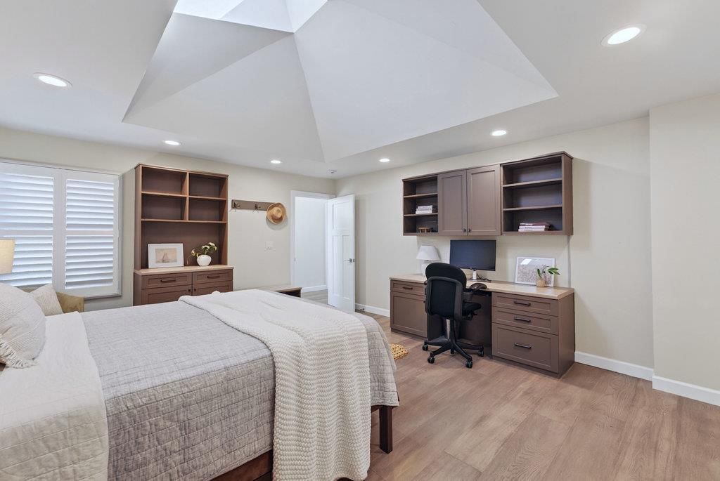 Bedroom, Home Office, Interior, Recessed Lighting, Wood Texture Flooring