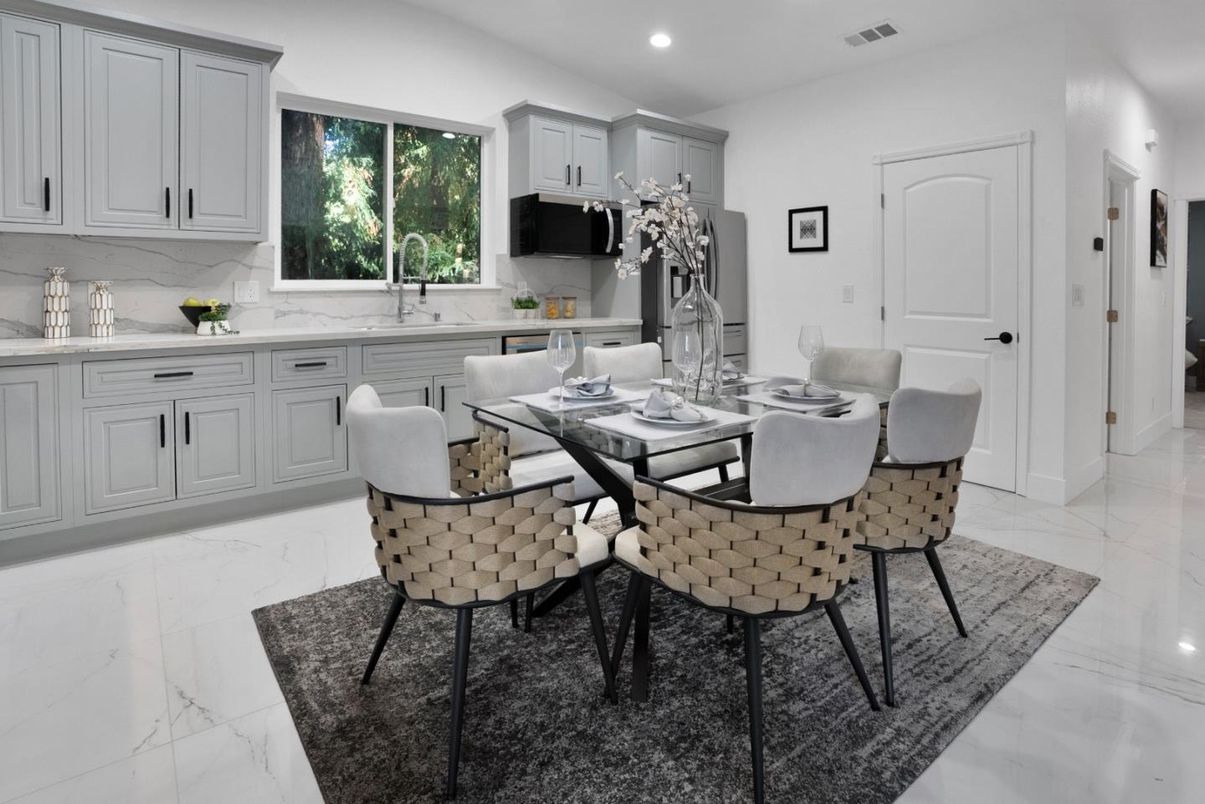 Dining room, Interior, Kitchen, Marble, Recessed Lighting