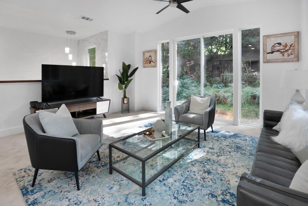 Interior, Living room, Pendant Lights