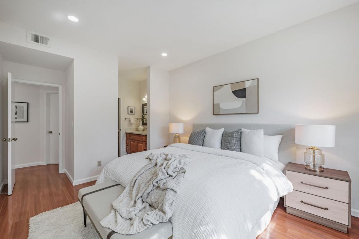 Bedroom, Interior, Recessed Lighting, Wood Texture Flooring