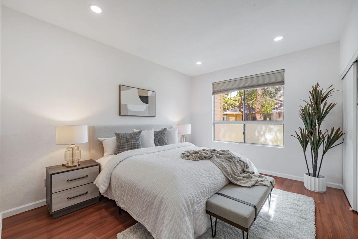 Bedroom, Interior, Recessed Lighting, Wood Texture Flooring