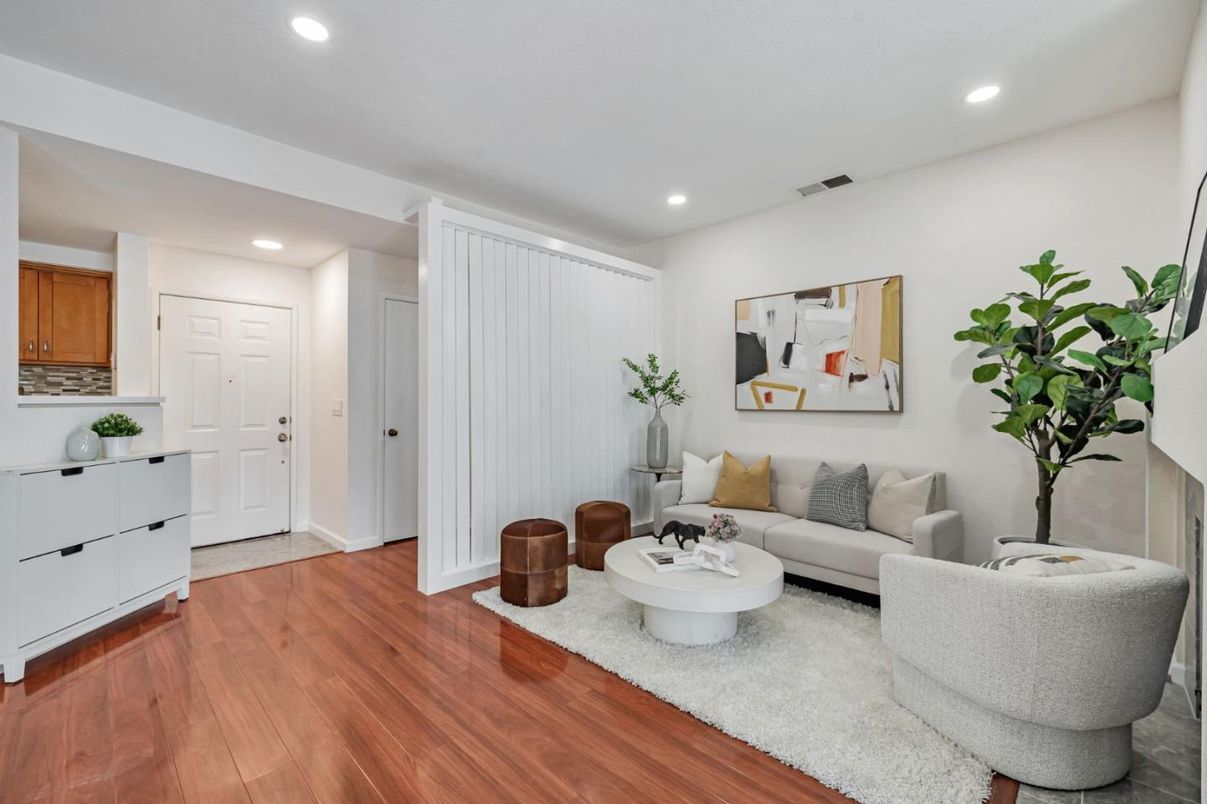 Interior, Living room, Recessed Lighting, Wood Texture Flooring