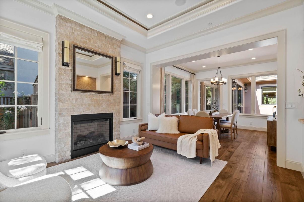 Chandelier, Dining room, Fireplace, Interior, Living room, Recessed Lighting, Wood Texture Flooring
