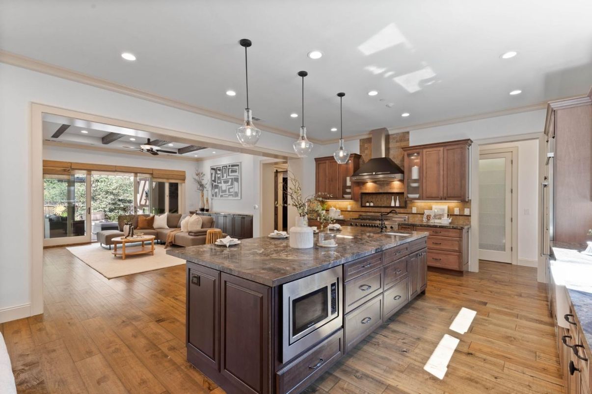 Interior, Kitchen, Living room, Pendant Lights, Recessed Lighting, Stainless Steel Appliances, Wood Texture Flooring