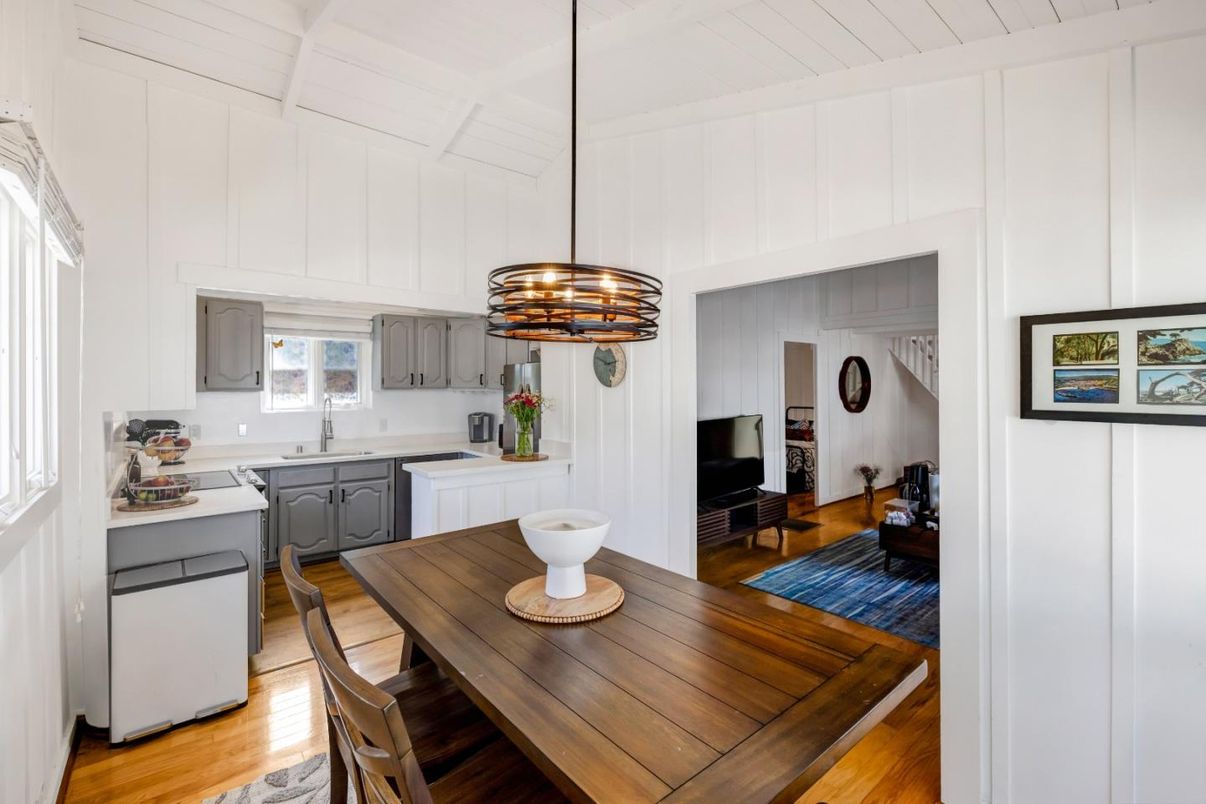 Dining room, Interior, Kitchen, Pendant Lights, Wood Texture Flooring