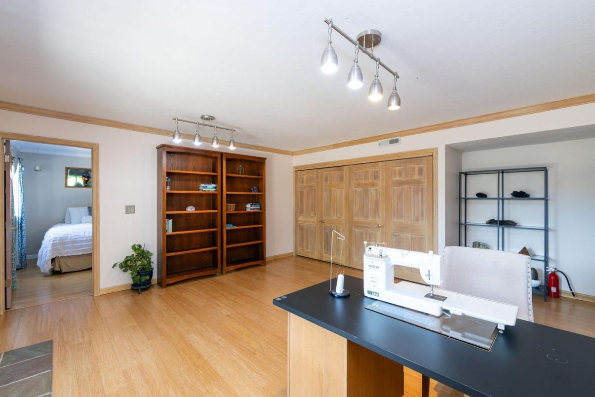 Bedroom, Home Office, Interior, Wood Texture Flooring