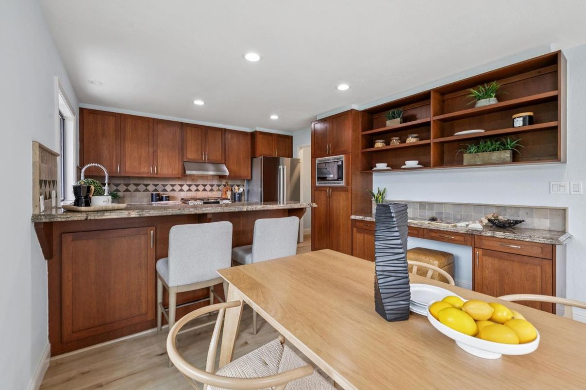 Dining room, Interior, Kitchen, Recessed Lighting, Stainless Steel Appliances, Wood Texture Flooring