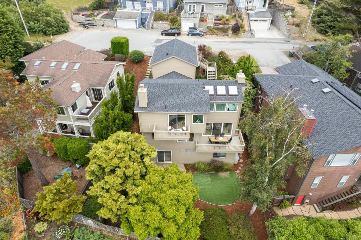 Exterior, Drone