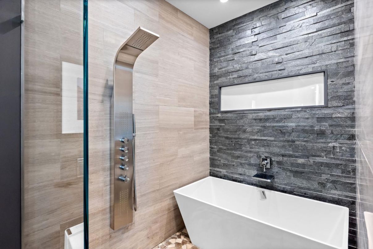 Bathroom, Free Standing Baths, Interior, Recessed Lighting, Wooden Walls