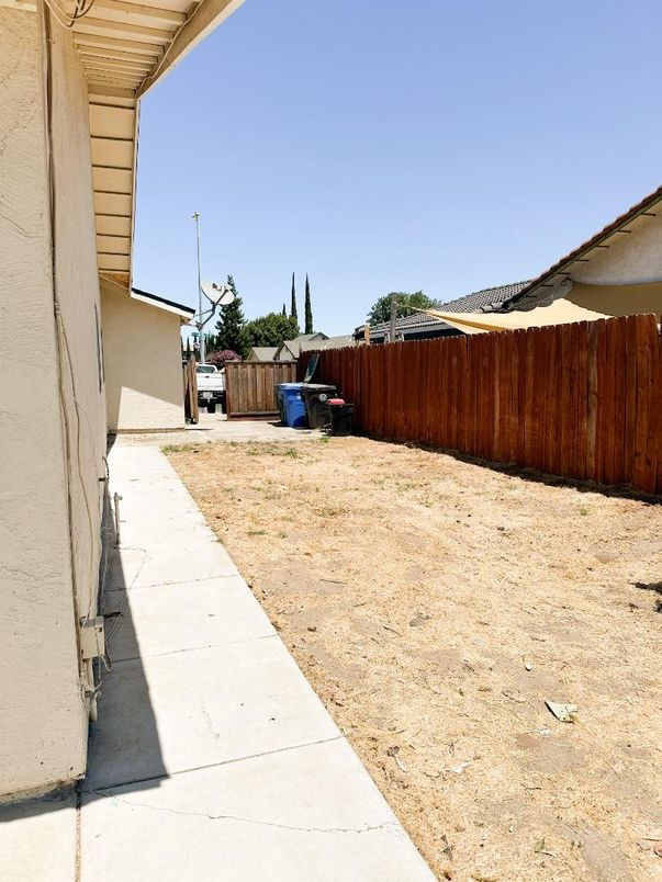 Backyard, Exterior