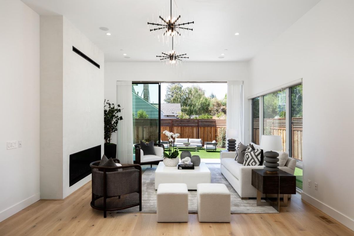 Interior, Living room, Pendant Lights, Recessed Lighting, Wood Texture Flooring