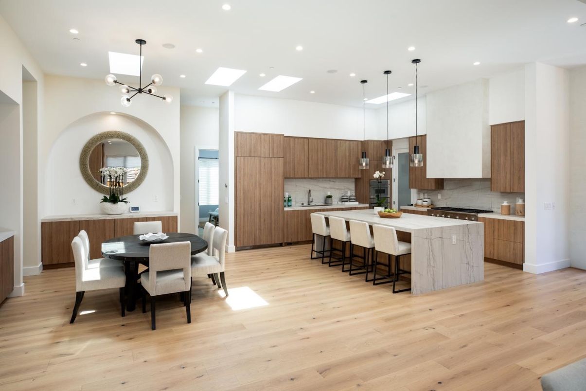 Dining room, Interior, Kitchen, Pendant Lights, Recessed Lighting, Wood Texture Flooring