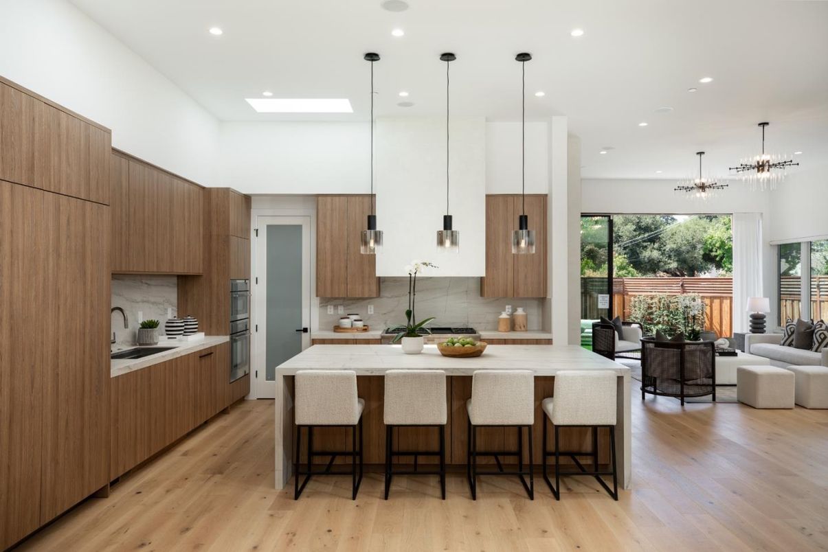 Dining room, Interior, Kitchen, Living room, Pendant Lights, Recessed Lighting, Stainless Steel Appliances, Wood Texture Flooring