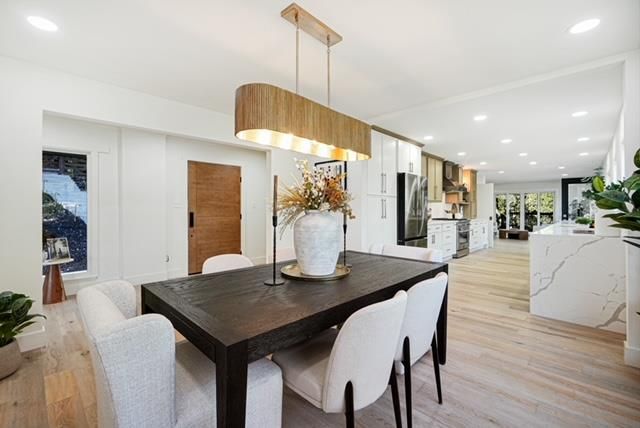Dining room, Interior, Kitchen, Pendant Lights, Recessed Lighting, Stainless Steel Appliances, Wood Texture Flooring