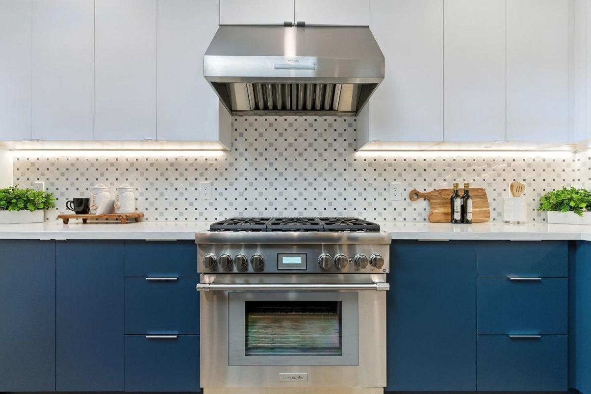 Interior, Kitchen, Stainless Steel Appliances