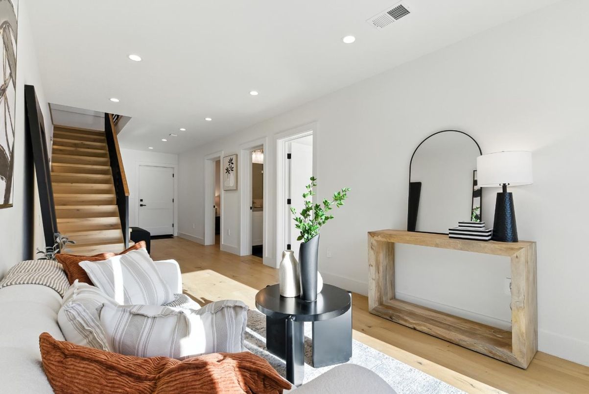 Interior, Living room, Recessed Lighting, Wood Texture Flooring