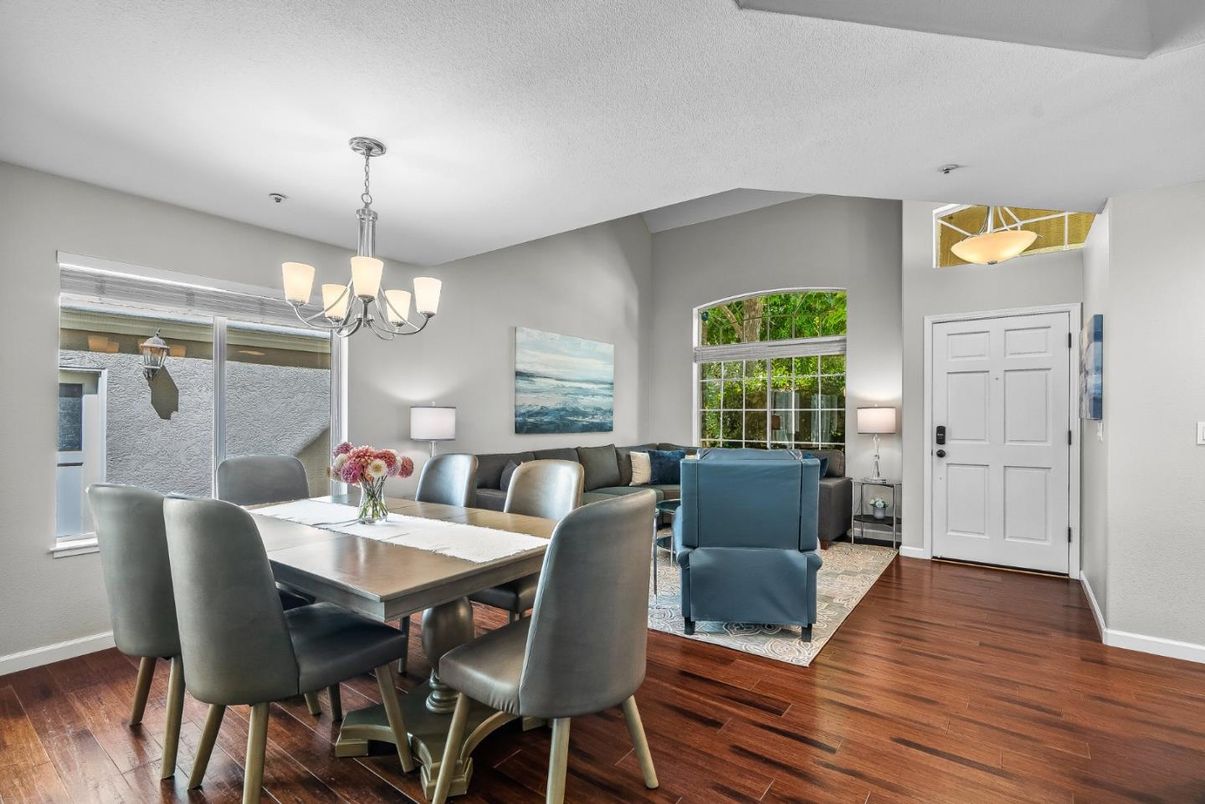Chandelier, Dining room, Interior, Living room, Pendant Lights, Wood Texture Flooring
