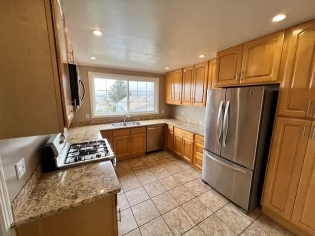 Interior, Kitchen, Recessed Lighting