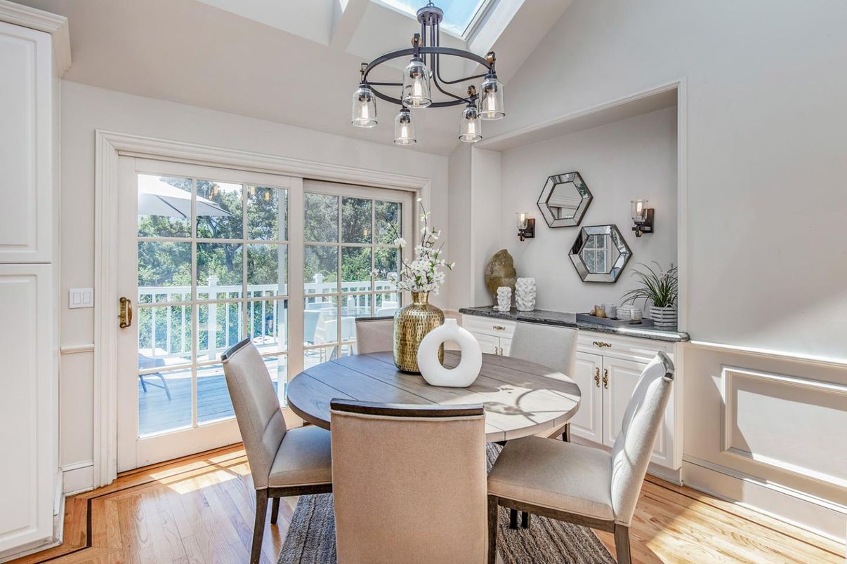 Chandelier, Dining room, Interior, Pendant Lights, Wood Texture Flooring