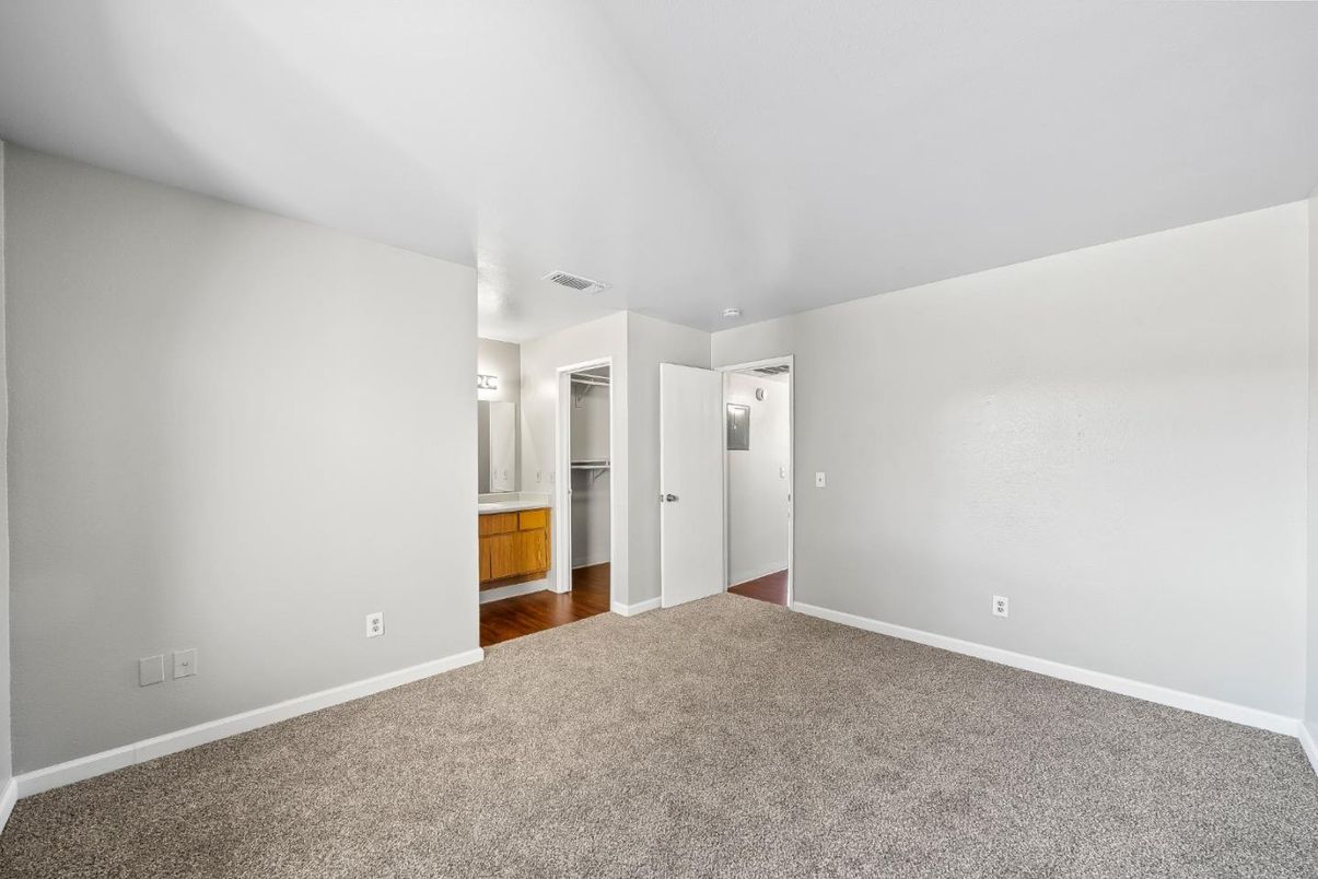 Empty room, Interior, Washer