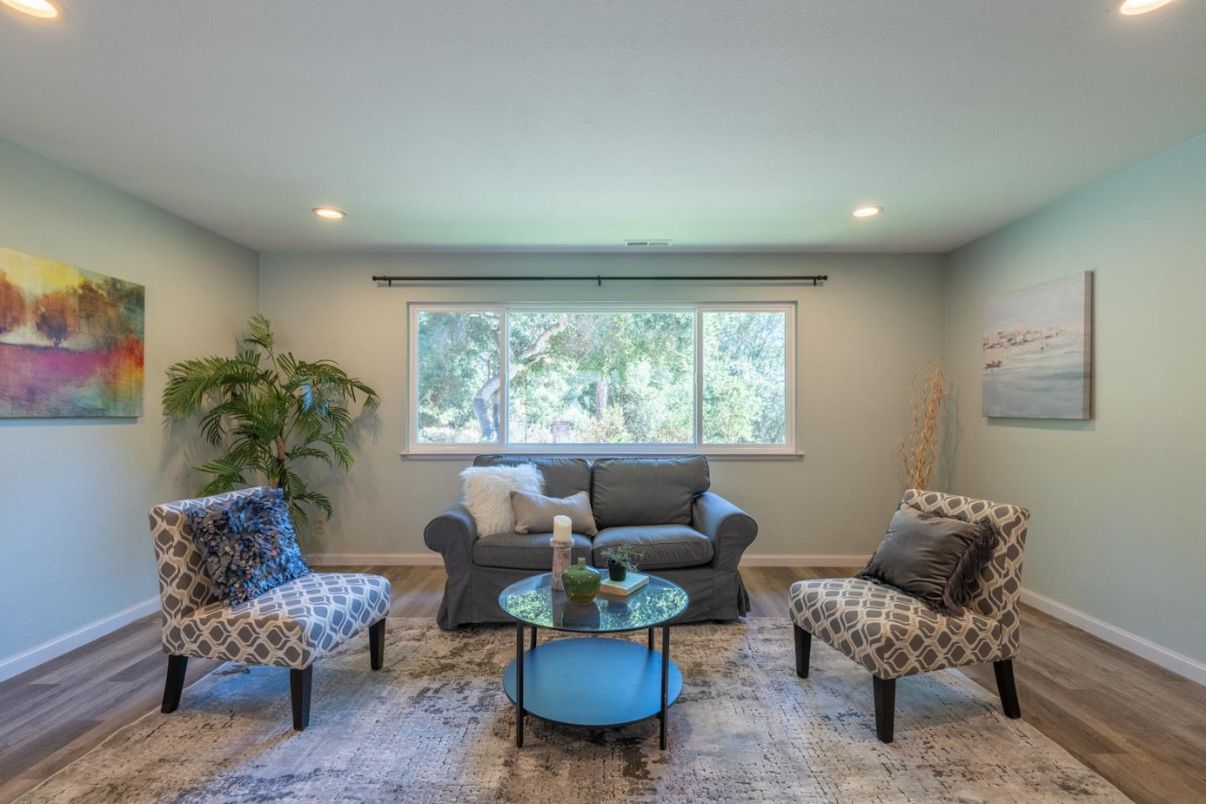 Interior, Living room, Recessed Lighting, Wood Texture Flooring